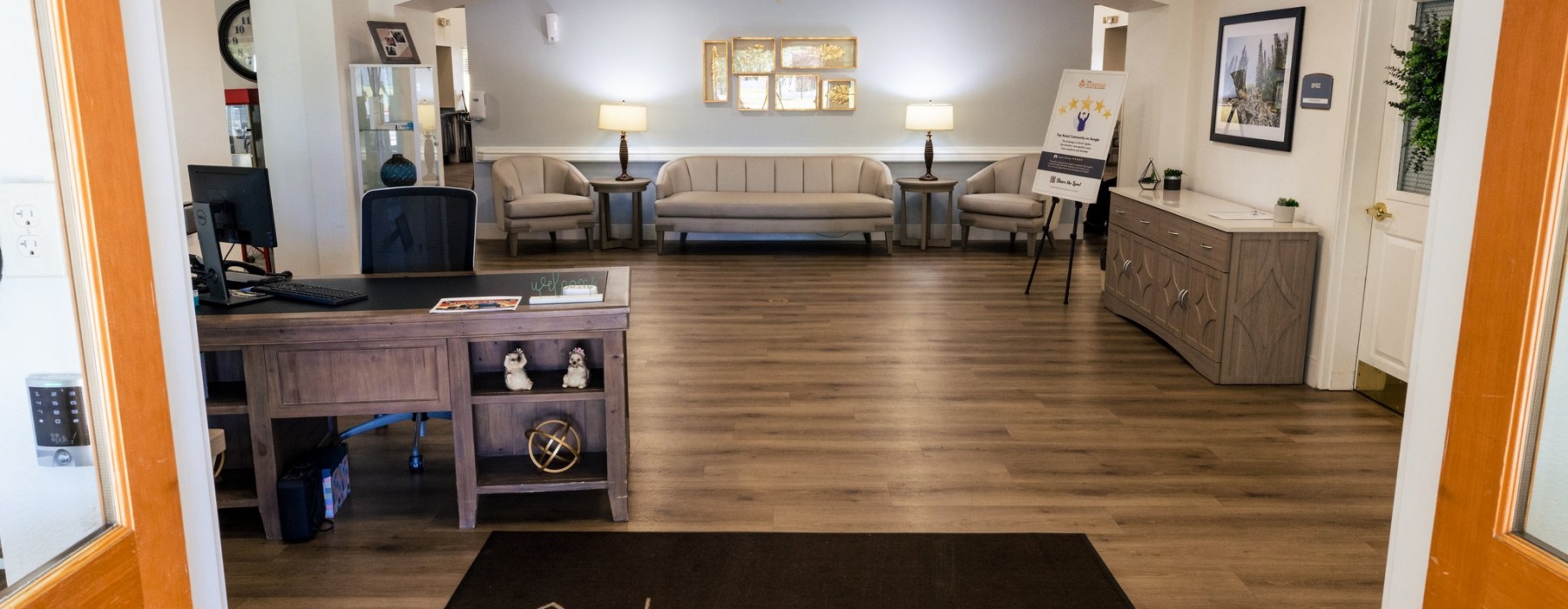 Entrance with open space and front desk